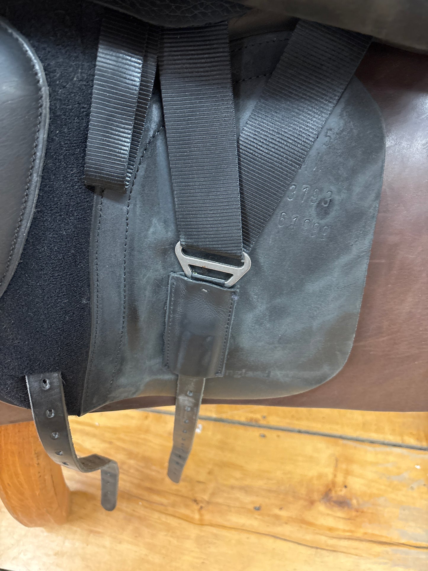 Detente Helix Dressage Saddle-Black-17.5”-Medium Wide
