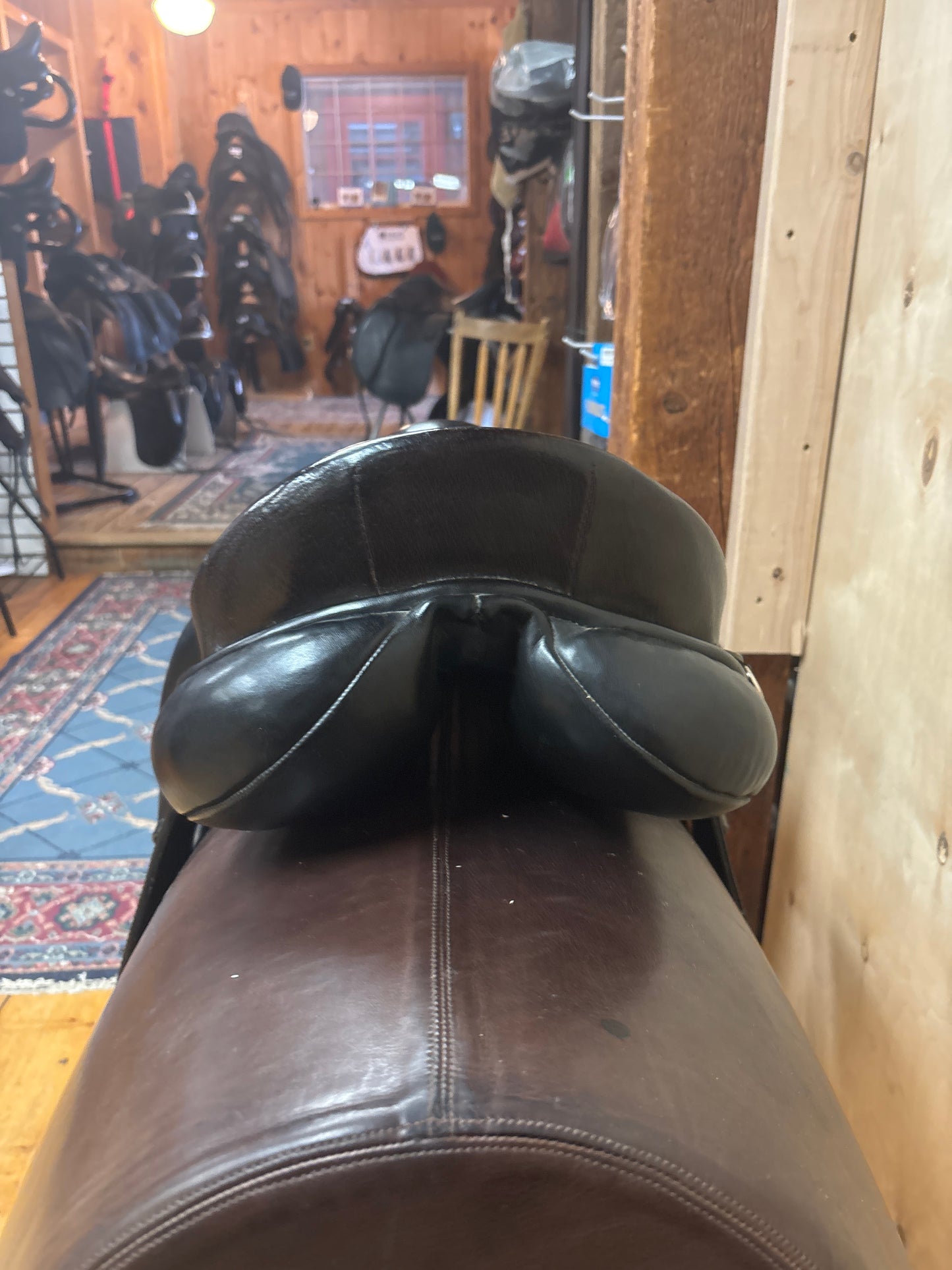 Smith Worthington Custom Dressage Saddle-Black-17.5”-Medium Narrow