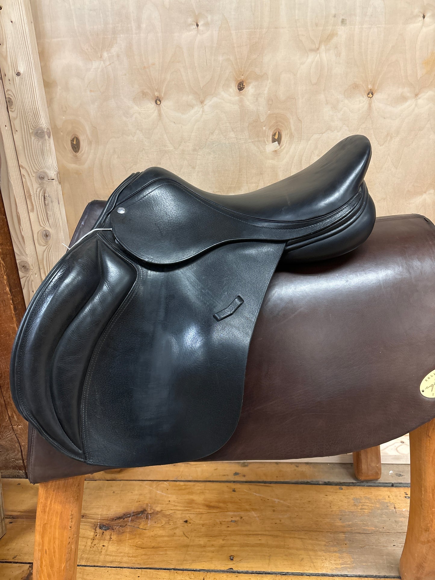 Loxley by Bliss Jump Saddle-Black-17.5”-Medium Wide