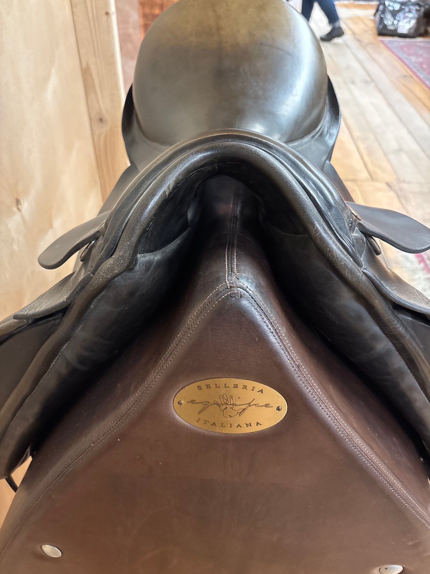 Kneidersuss Dressage Saddle-Black-Medium-18”