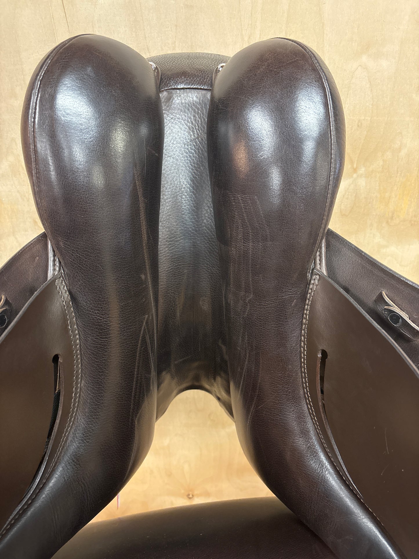 Stubben Euphoria Dressage Saddle-Brown-18”-29cm