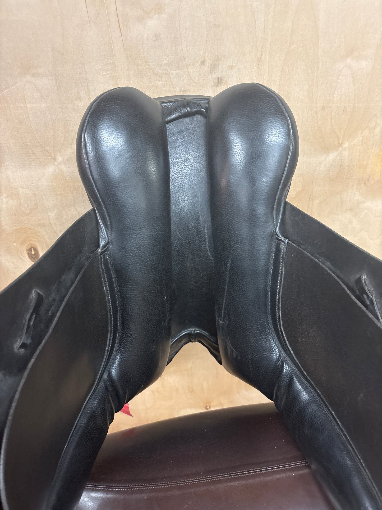 County Connection Dressage Saddle-Black-17”-Wide