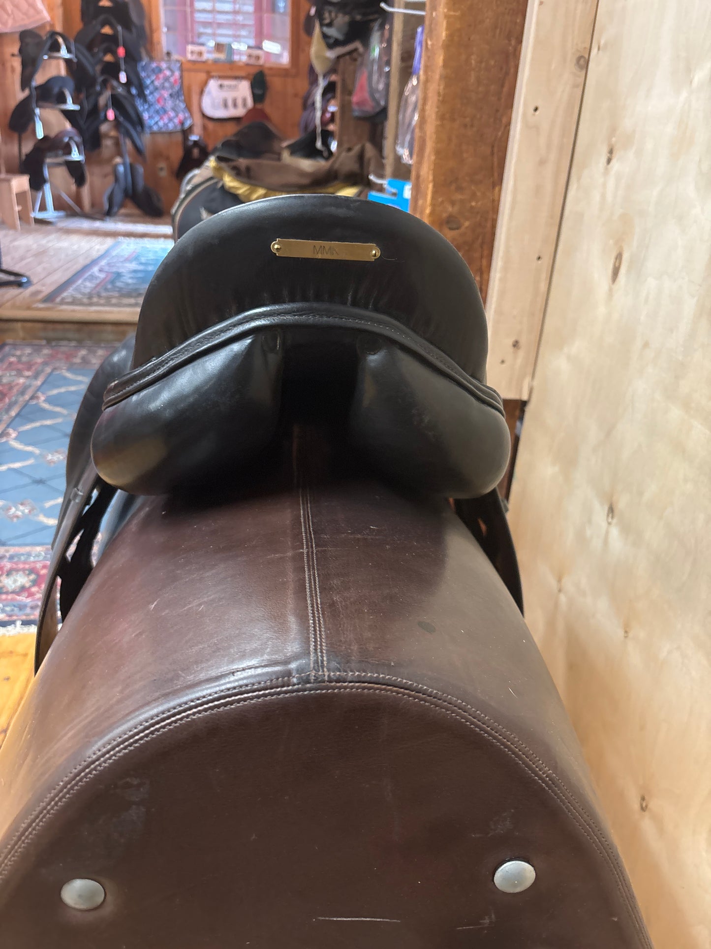 Dominus Dressage Saddle-Black-17.5”-Medium Wide