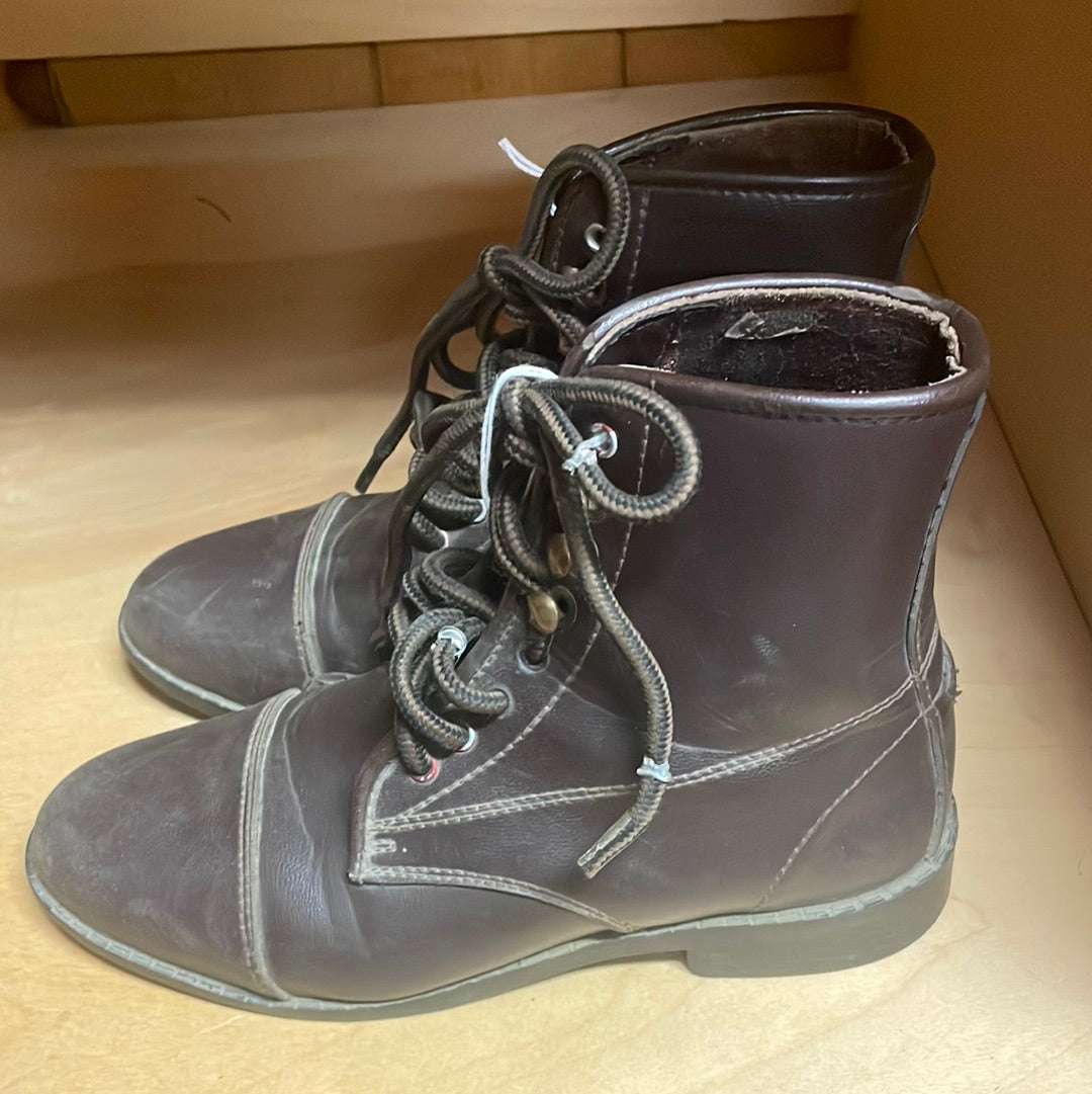 Lace Paddock Boots