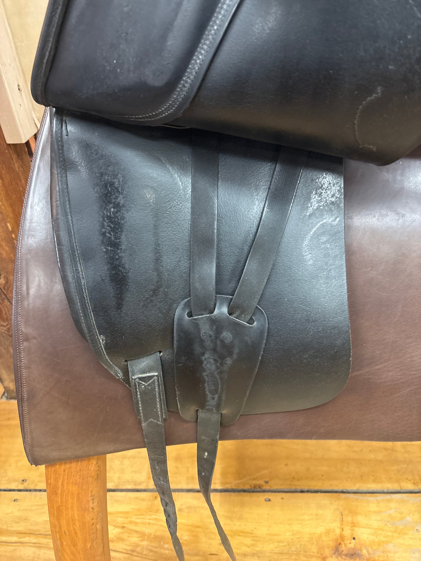 Amerigo Vega Dressage Saddle-Black-18”-+1.5