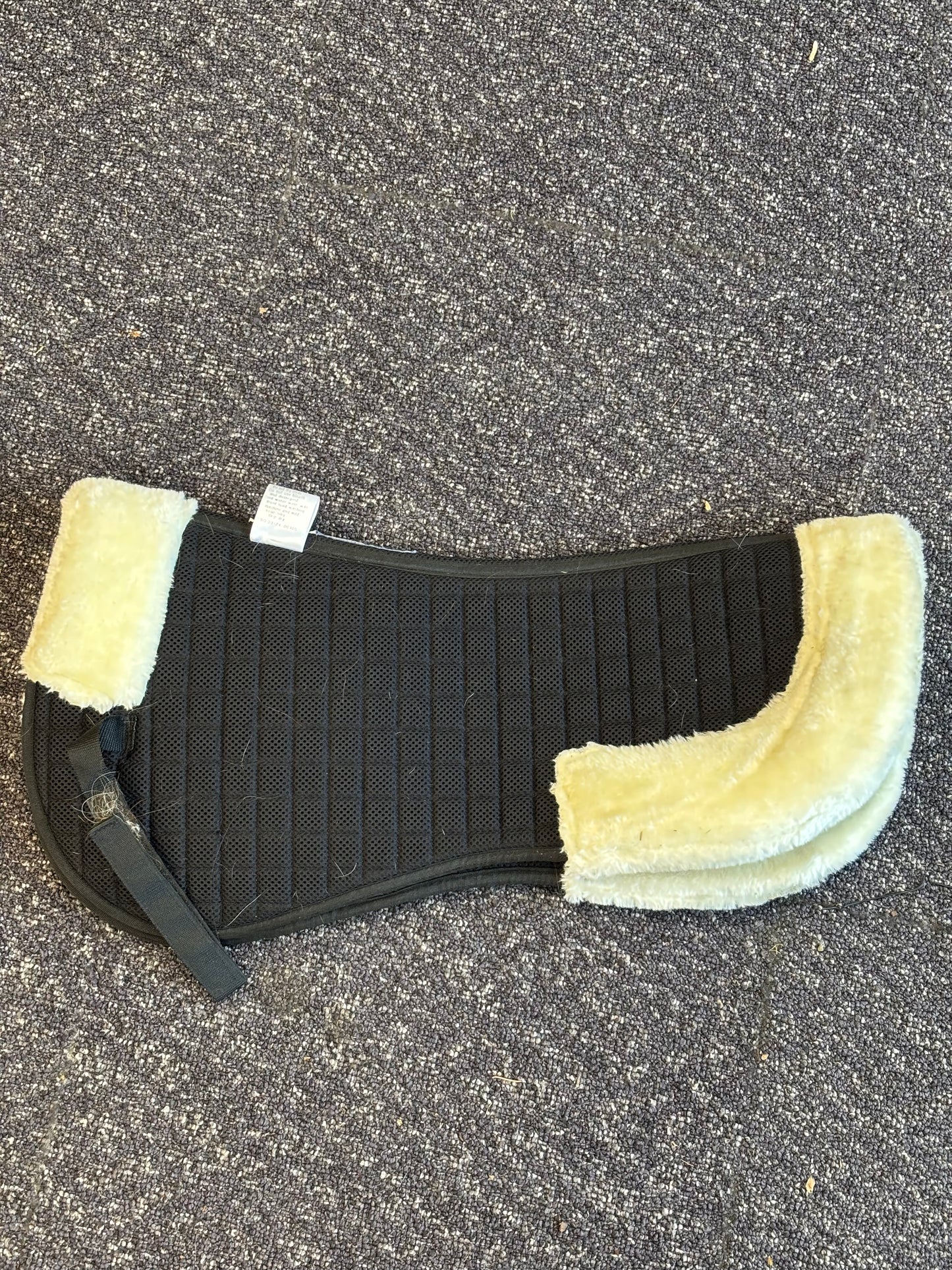 Lettia CoolMax Half Pad-Black-Full